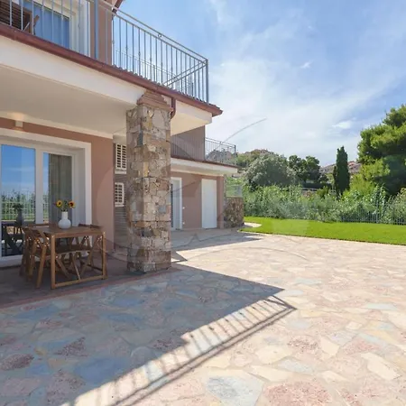 5 Sassi - Goelba * Capoliveri (Isola d'Elba)